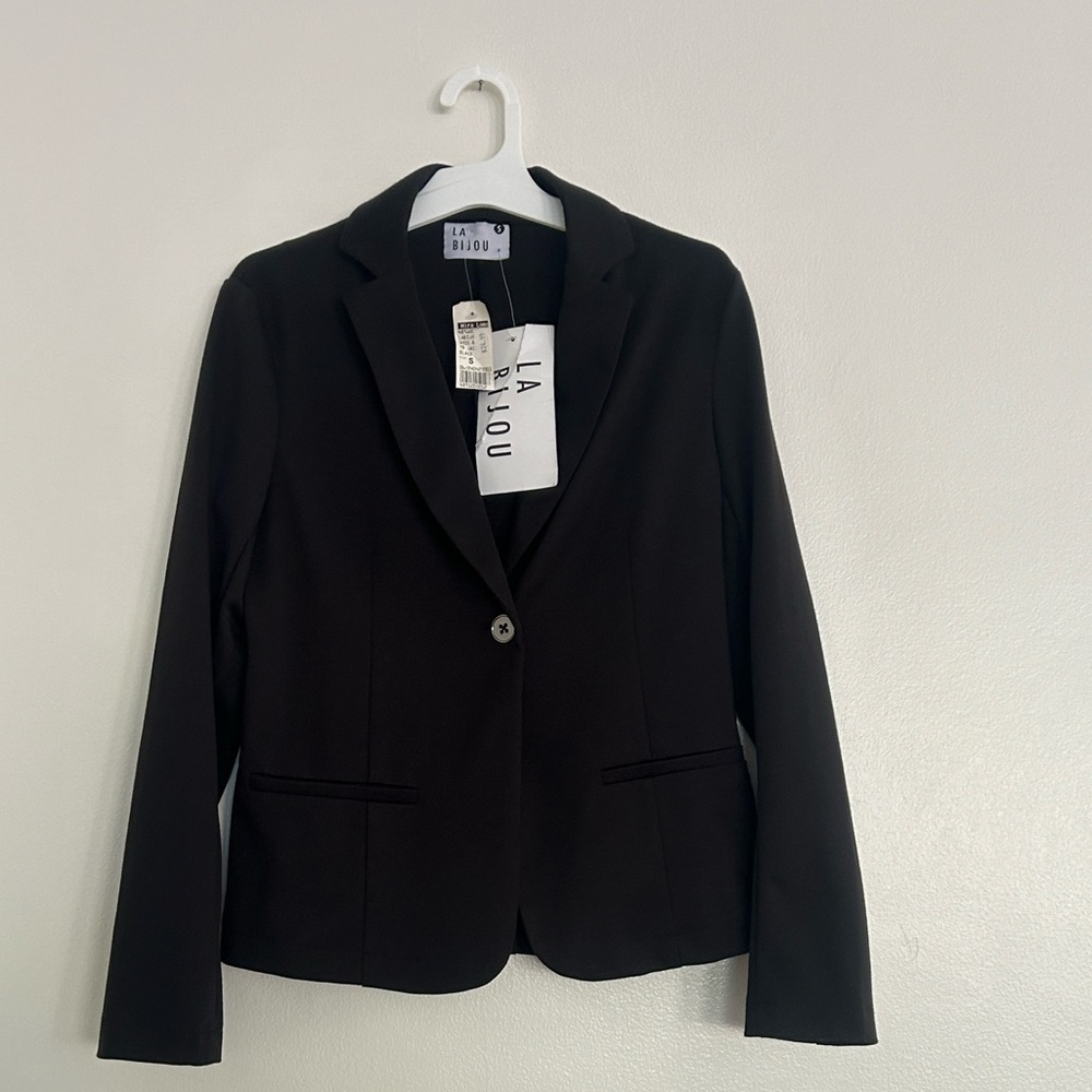 NWT Elegant Black Women's Blazer